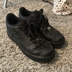 Air Force 1’s (6.5 men / 8 women)